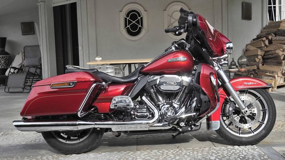 Harley-Davidson 1690 Electra Glide Ultra Classic (2014 - 16) - FLHTCU (5)