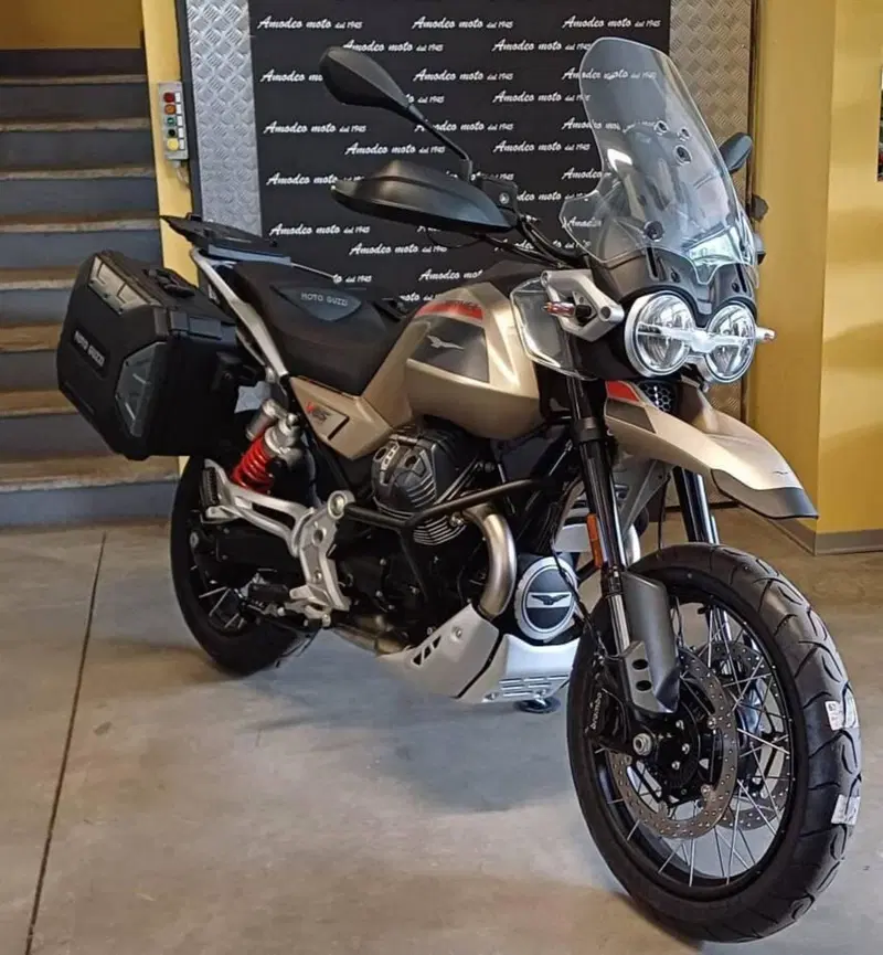 Moto Guzzi V85 TT Travel (2024 - 26)