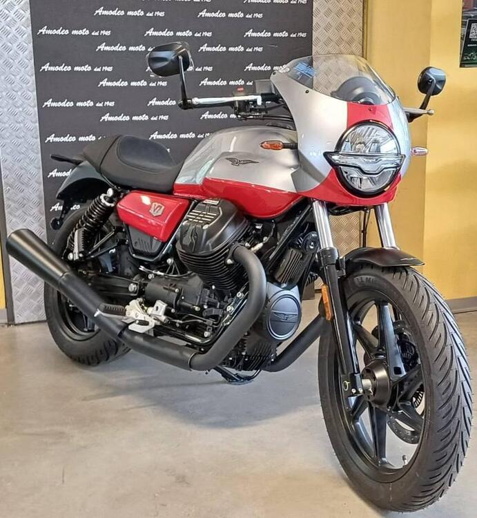 Moto Guzzi V7 Stone Corsa (2023 - 24) (2)