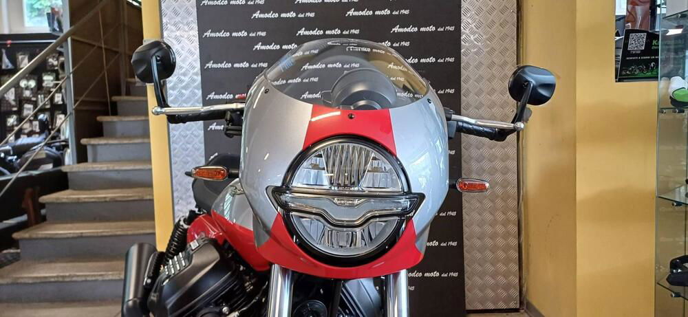 Moto Guzzi V7 Stone Corsa (2023 - 24) (4)