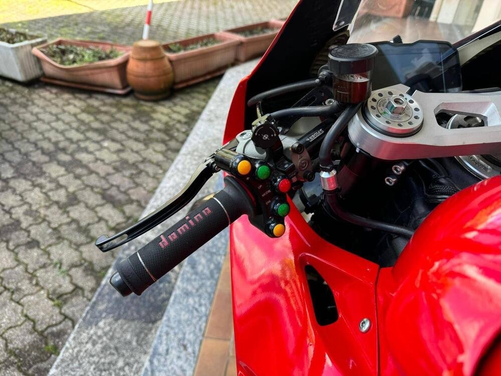 Ducati Panigale V4 S 1100 (2021) (5)