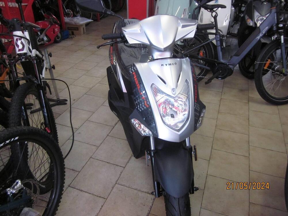 Kymco Agility 50 R12 (2021 - 24) (2)