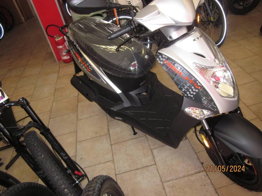 Kymco Agility 50 R12 (2021 - 24) (3)