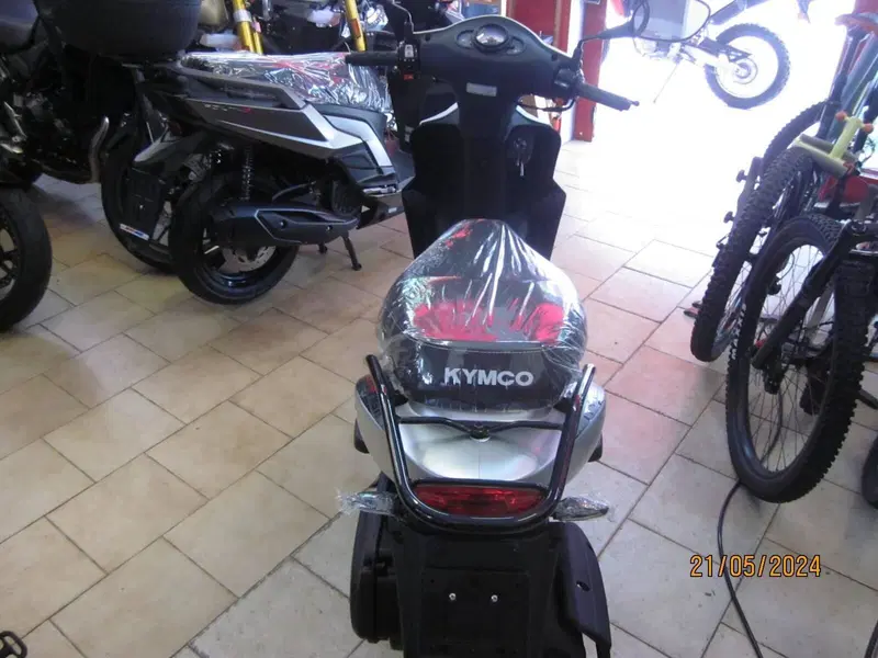Kymco Agility 50 R12 (2021 - 25) (5)