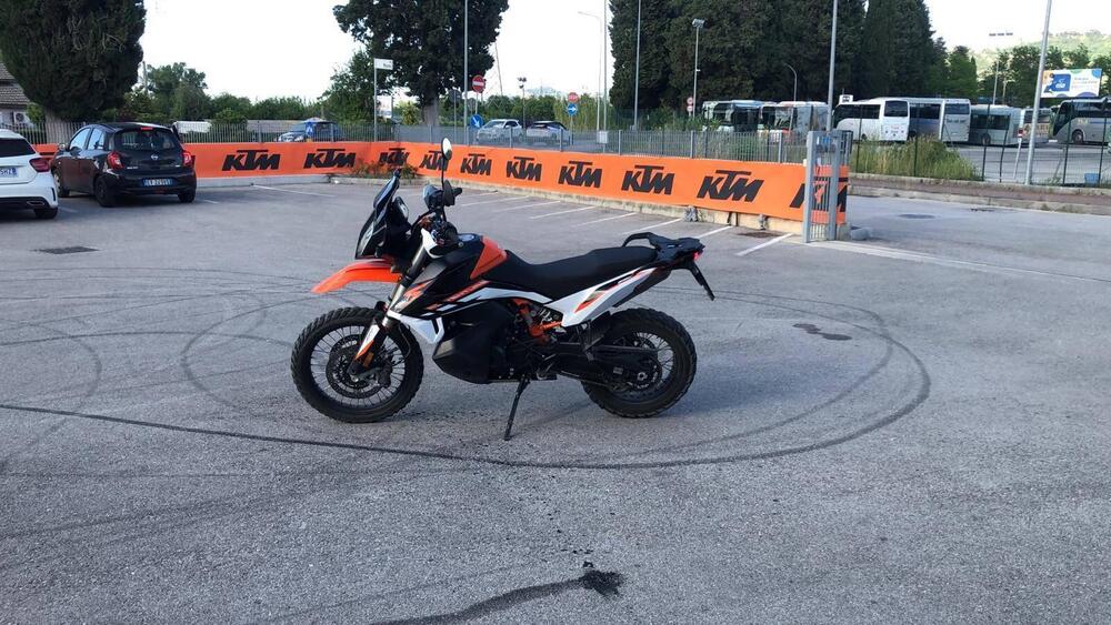 KTM 890 Adventure R (2022) (2)