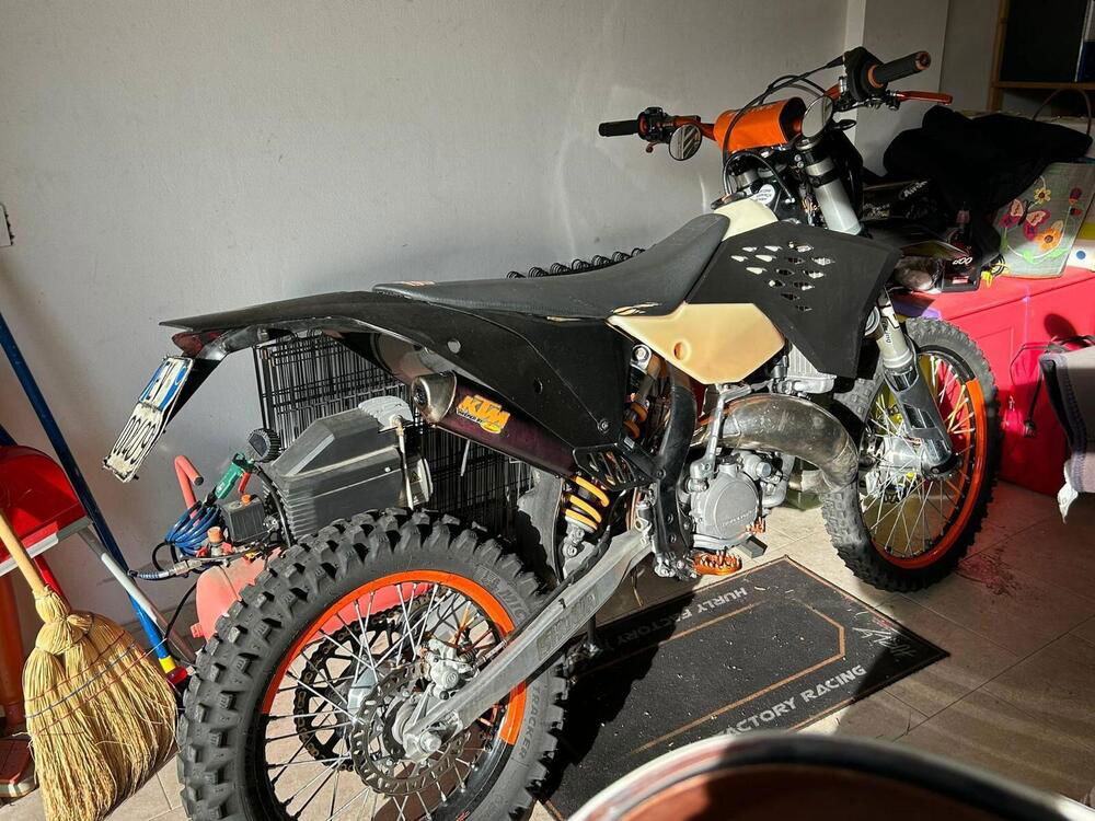 KTM EXC 125 Six Days (2010) (4)