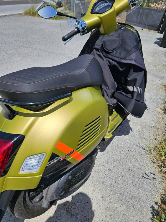 Vespa GTS 300 Super (2023 - 24) (5)