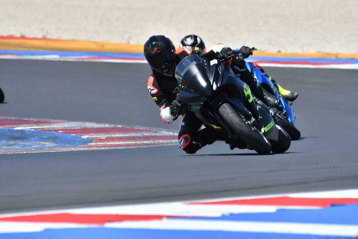 Suzuki GSX-8R CUP: Debutto tra i cordoli (15)