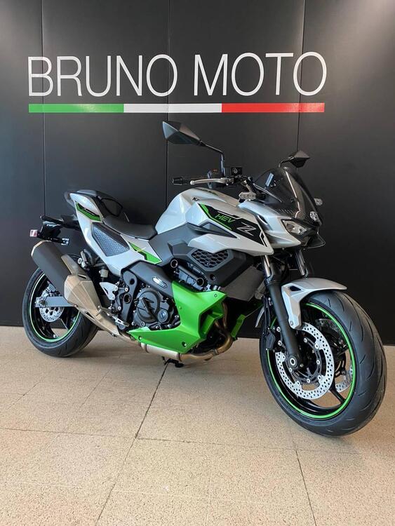 Kawasaki Z7 Hybrid (2024) (3)