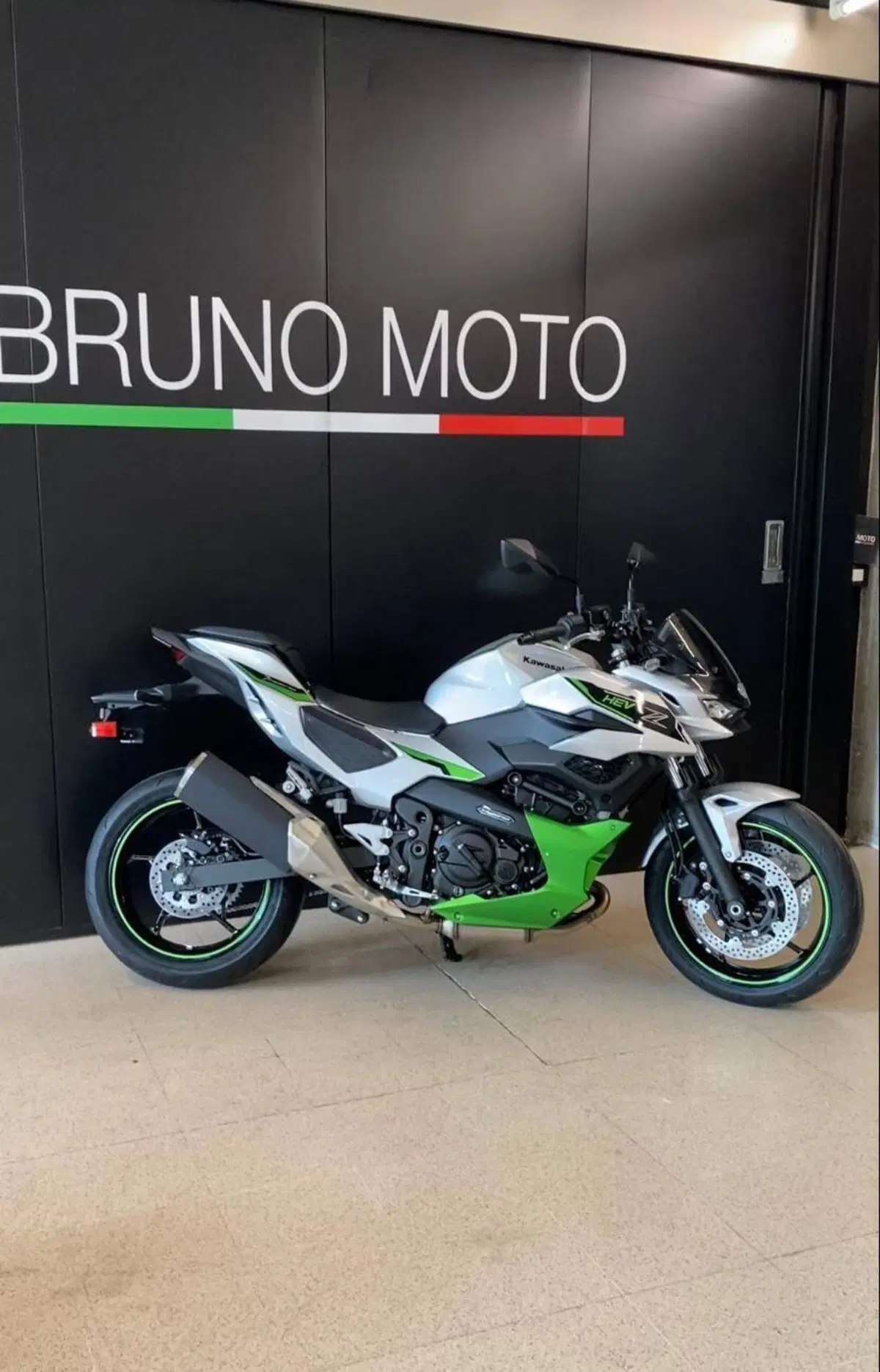 Kawasaki Z7 Hybrid (2024 - 26) (5)
