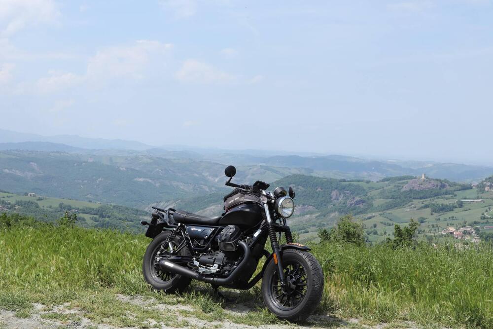 Moto Guzzi V9 Bobber (2016 - 18)