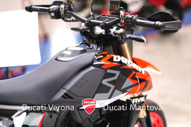 Ducati Hypermotard 698 Mono RVE (2024 - 26) (14)