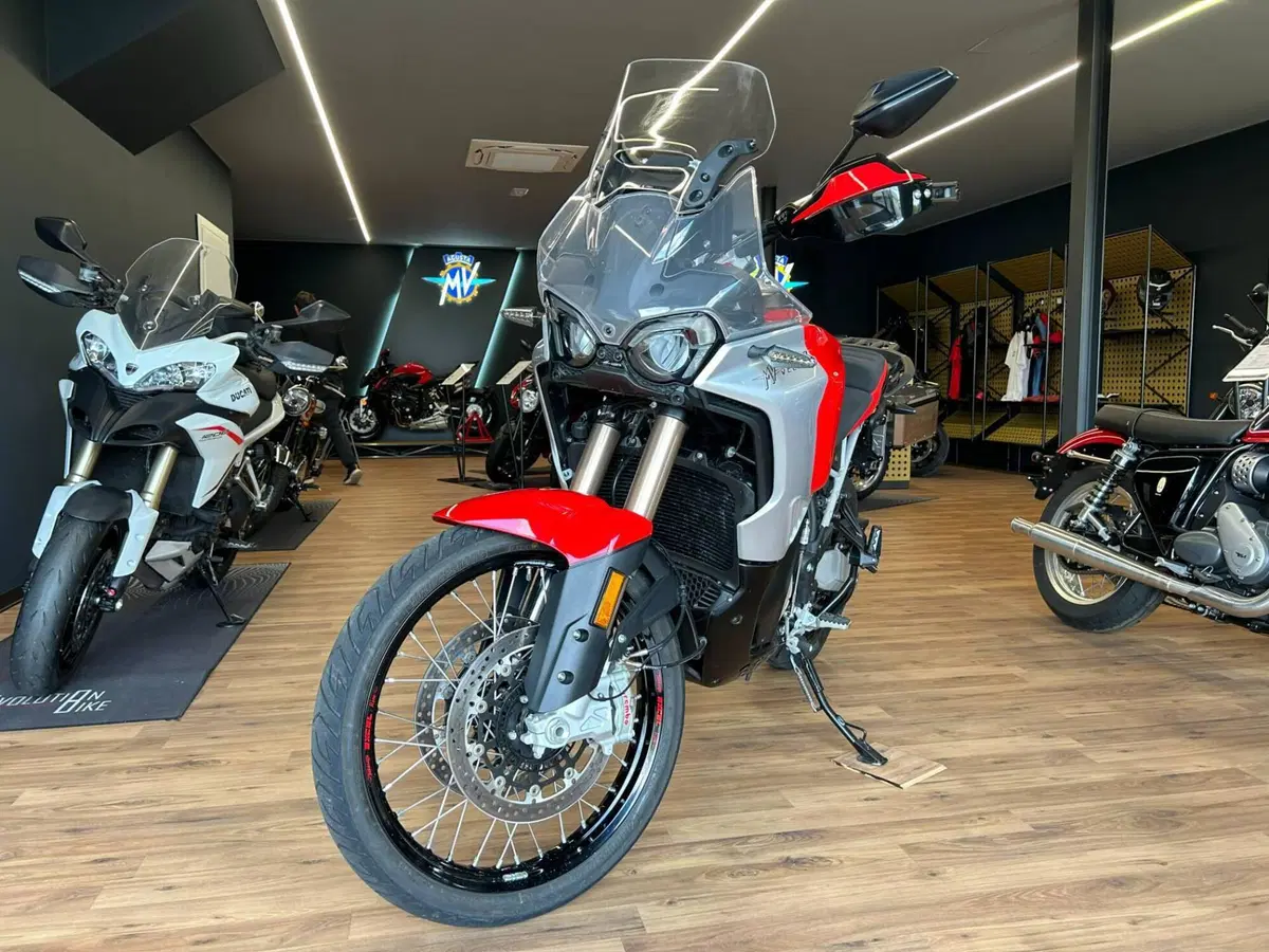 MV Agusta LXP Enduro Veloce (2024 - 25) (9)