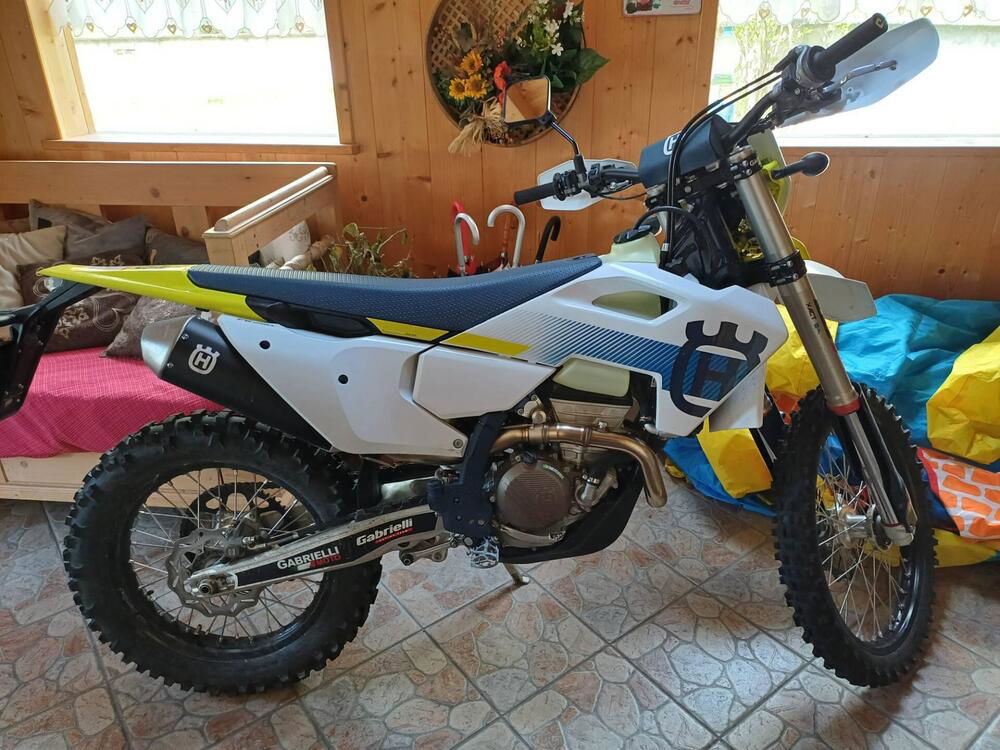 Husqvarna FE 250 (2024) (4)