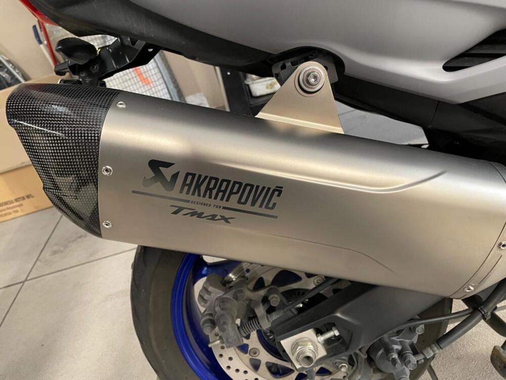 Akrapovic