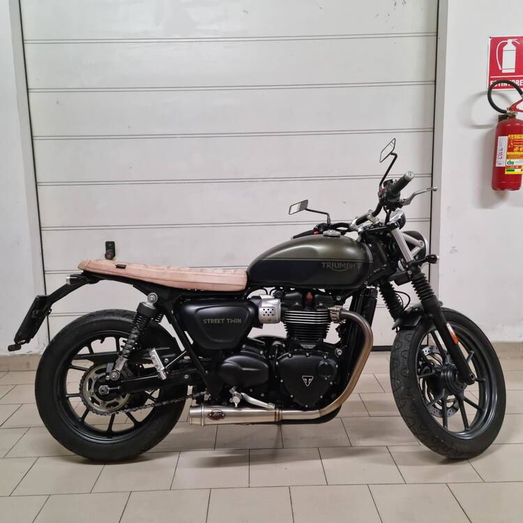 Triumph Street Twin 900 (2016) (5)