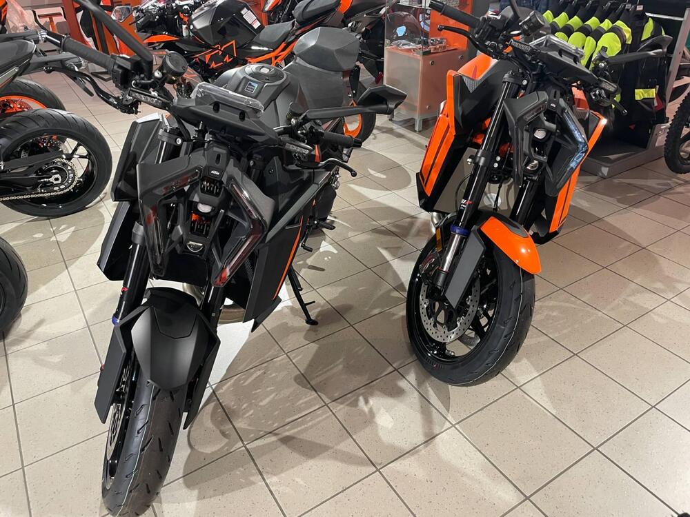 KTM 1390 Super Duke R (2024) (5)