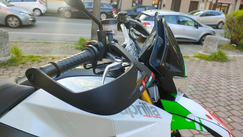 Aprilia Dorsoduro 1200 (2010 - 11) (5)