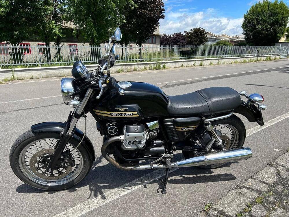 Moto Guzzi V7 Classic (2008 - 12) (4)