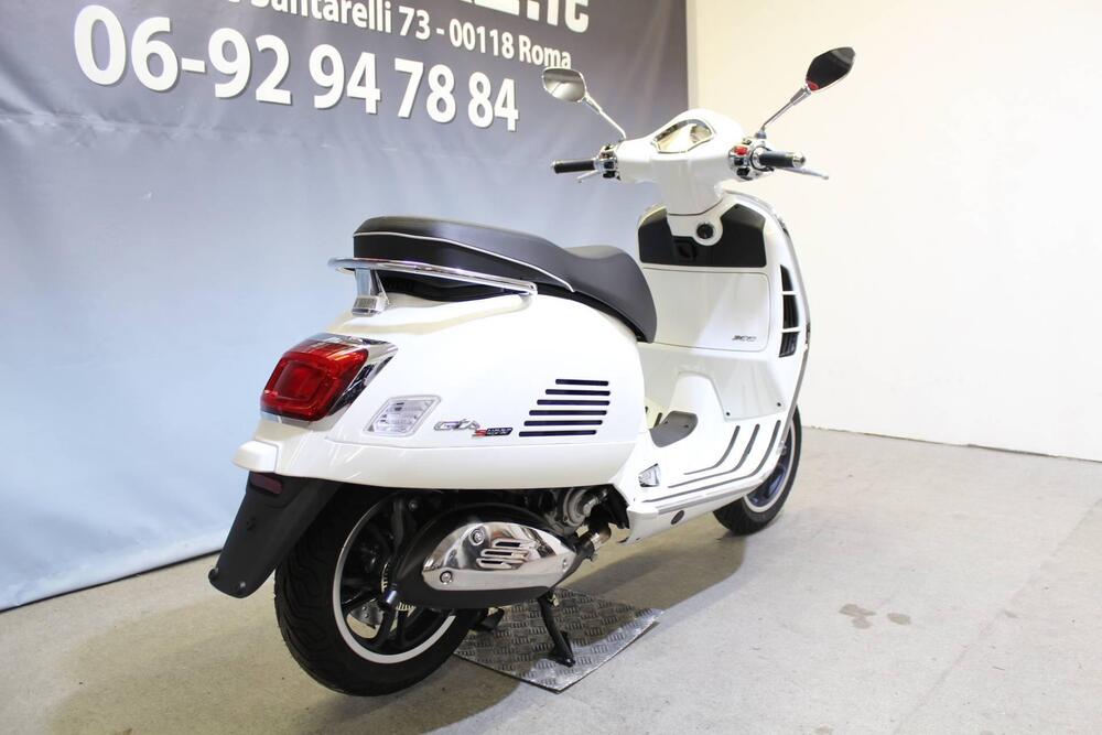 Vespa GTS 300 Super (2023 - 24) (4)