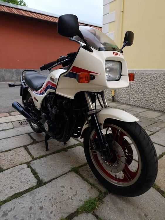 Kawasaki GPZ 750 (2)