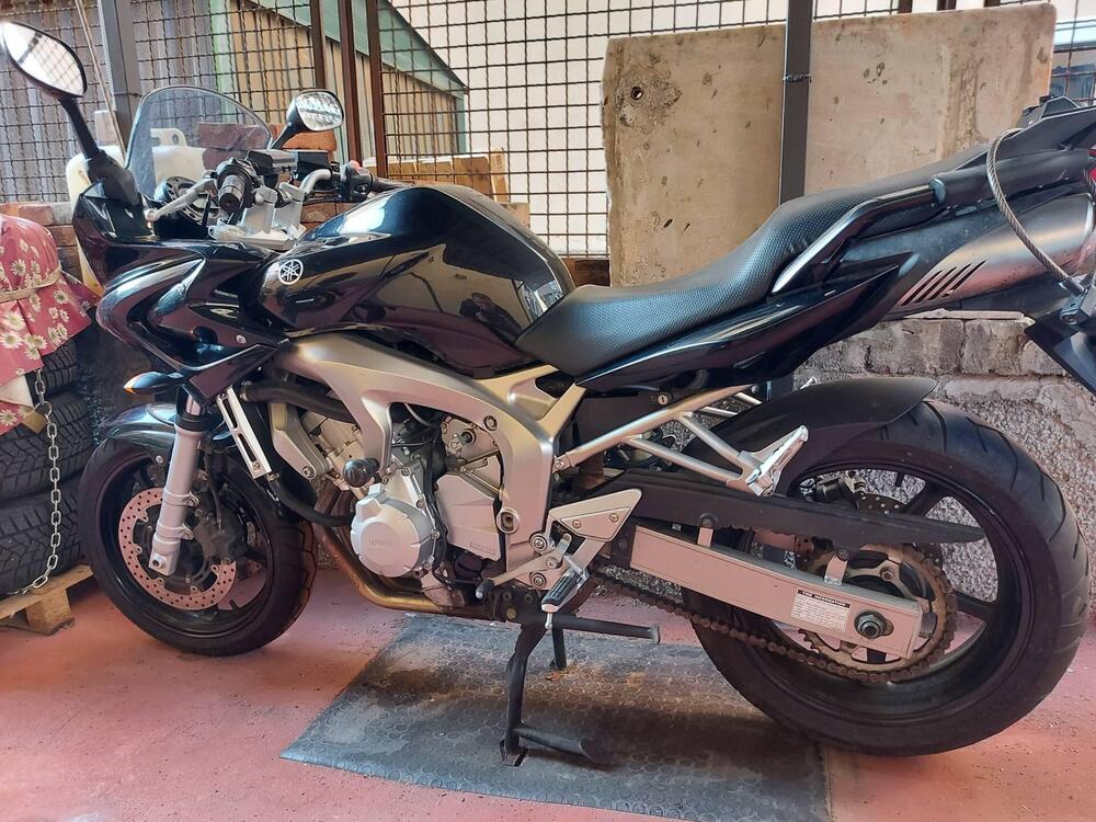 Yamaha FZ6 Fazer (2004 - 07) (3)