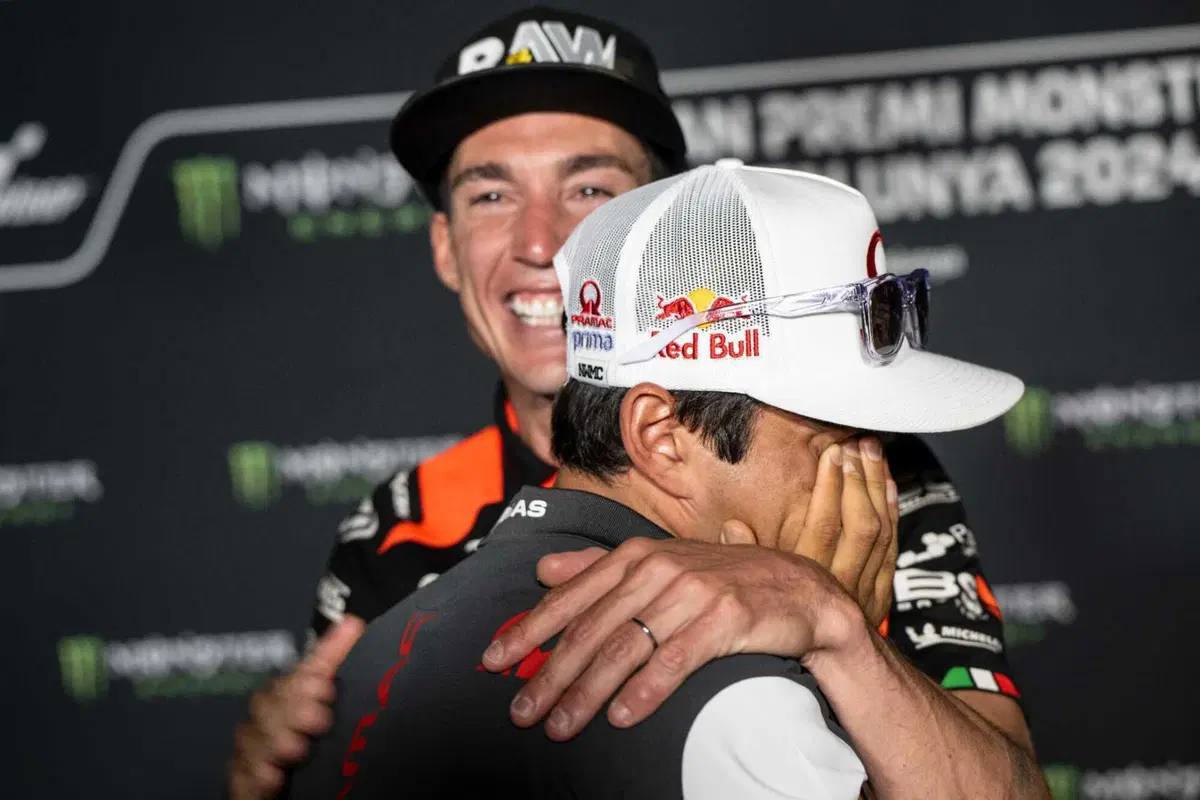 L'emozionatissimo Aleix Espargaro ha annunciato il ritiro (5)