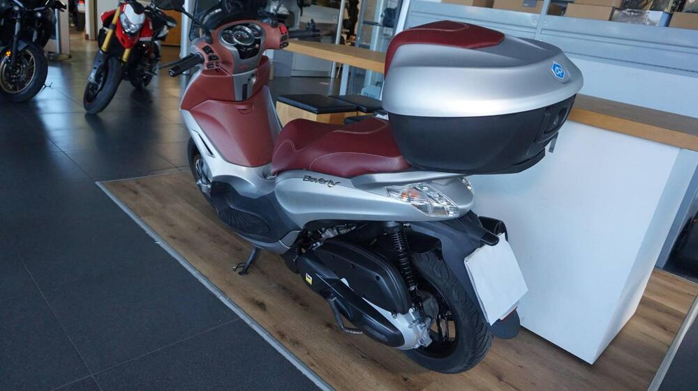 Piaggio Beverly 350 SportTouring ie (2011 - 15) (4)