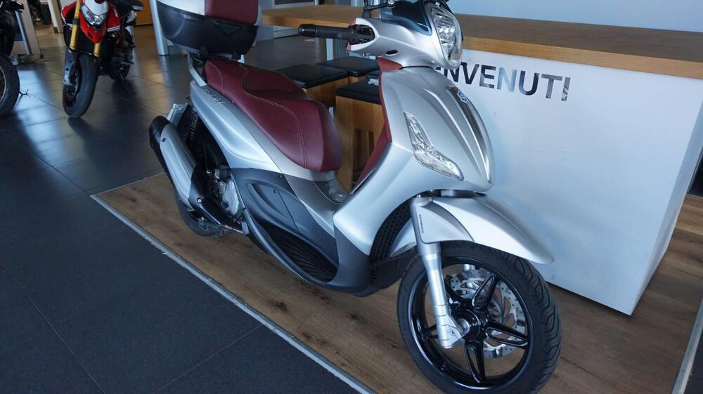 Piaggio Beverly 350 SportTouring ie (2011 - 15) (5)