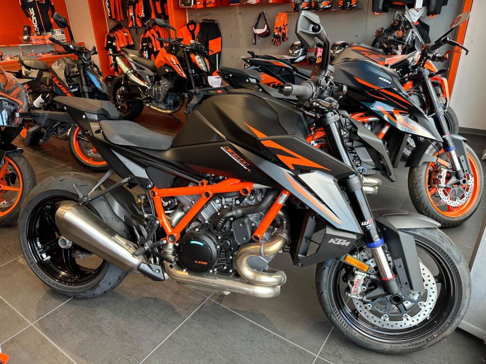 KTM 1390 Super Duke R (2024)