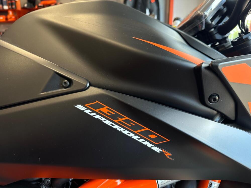 KTM 1390 Super Duke R (2024) (3)