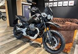 Moto Guzzi V85 Strada (2024) nuova