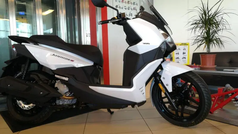 Sym Joyride 300 (2022 - 24) (3)