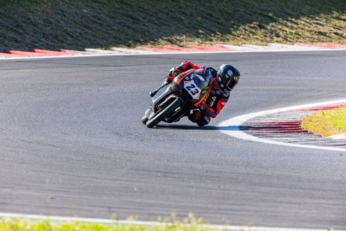 Dunlop CIV 2024, le qualifiche a Vallelunga: caduta di Pirro, ma è veloce. Miglior tempo di Bernardi [RISULTATI] (4)