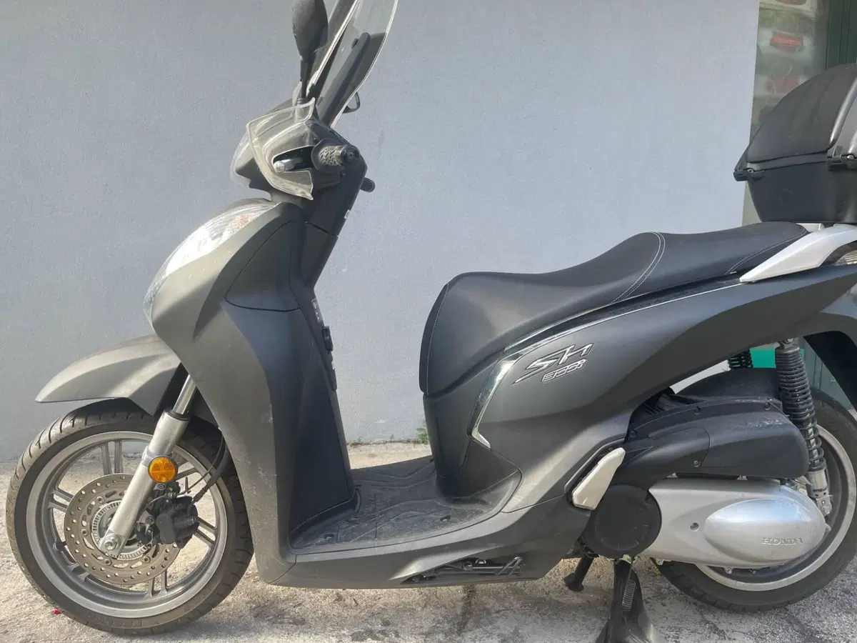 Honda SH 300 i ABS (2016 - 20) (2)