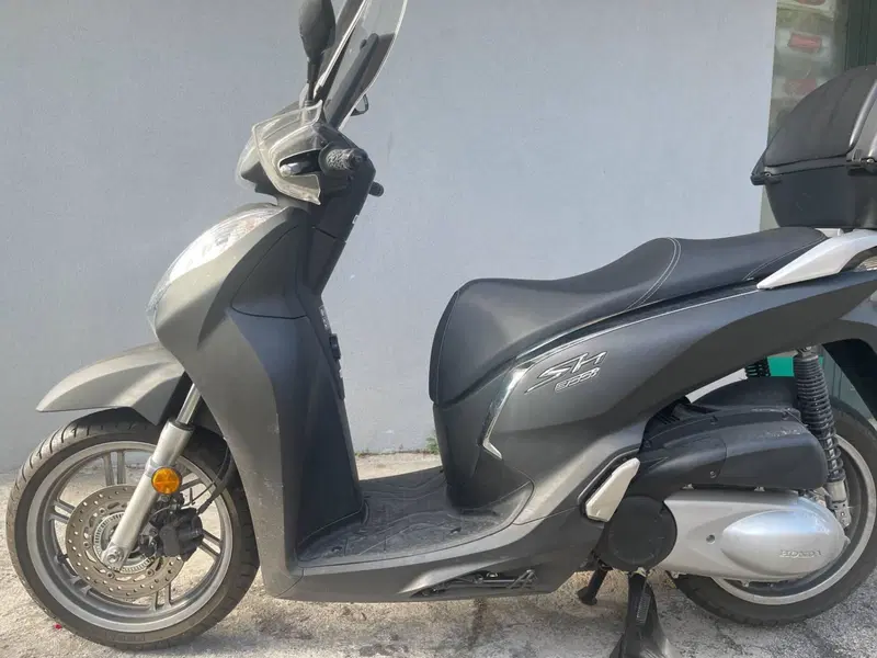 Honda SH 300 i ABS (2016 - 20) (2)