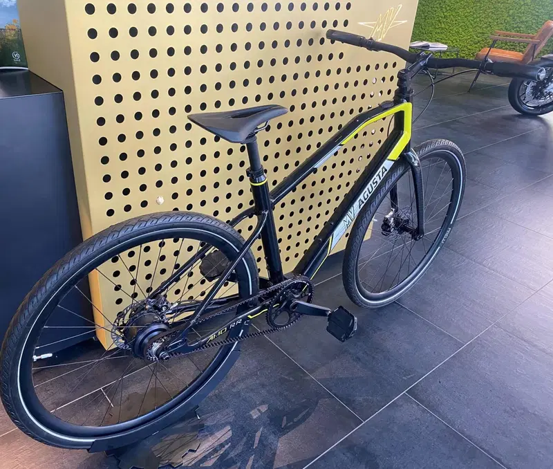 Bicicletta pedalata assistita MV Agusta AMO RR (4)