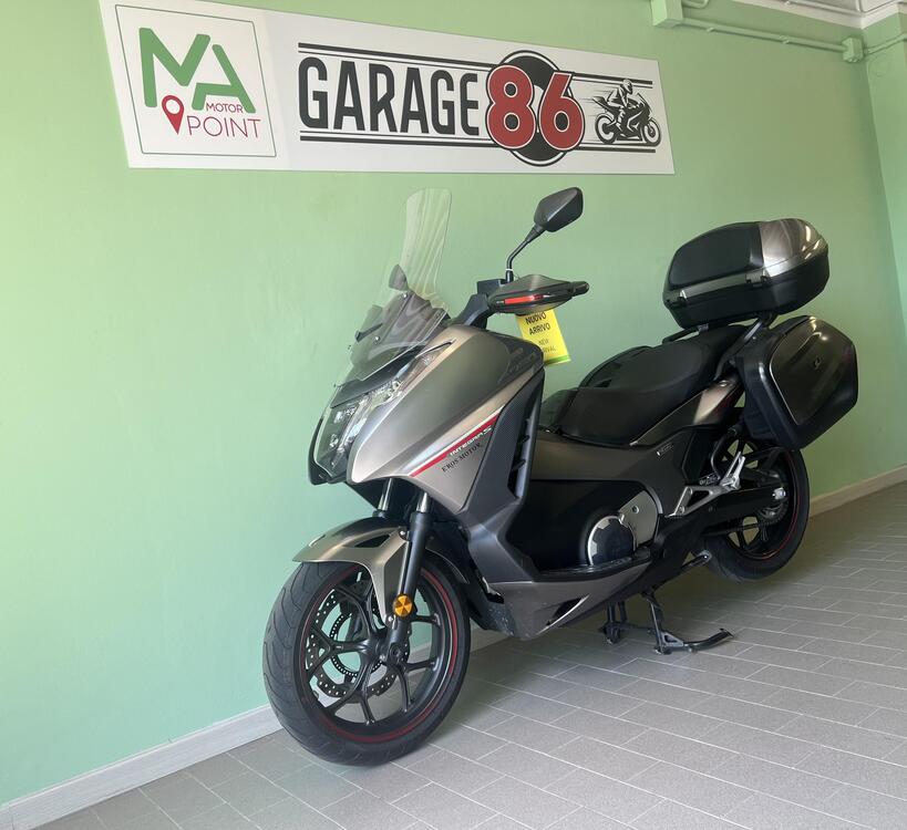 Honda Integra 750 DCT Sport (2017) (4)