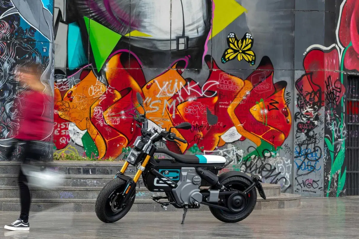 BMW CE 02: benvenuto cyber punk! Il nostro primo test (29)
