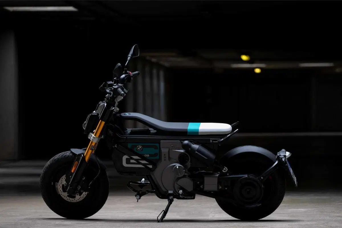 BMW CE 02: benvenuto cyber punk! Il nostro primo test (48)
