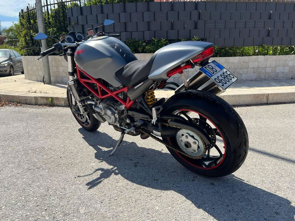 Ducati Monster S4R Testastretta (4)