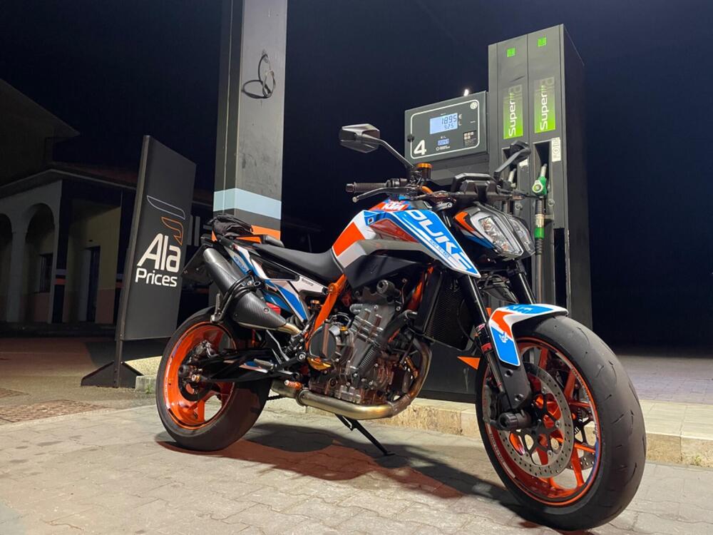 KTM 890 Duke R (2021) (2)