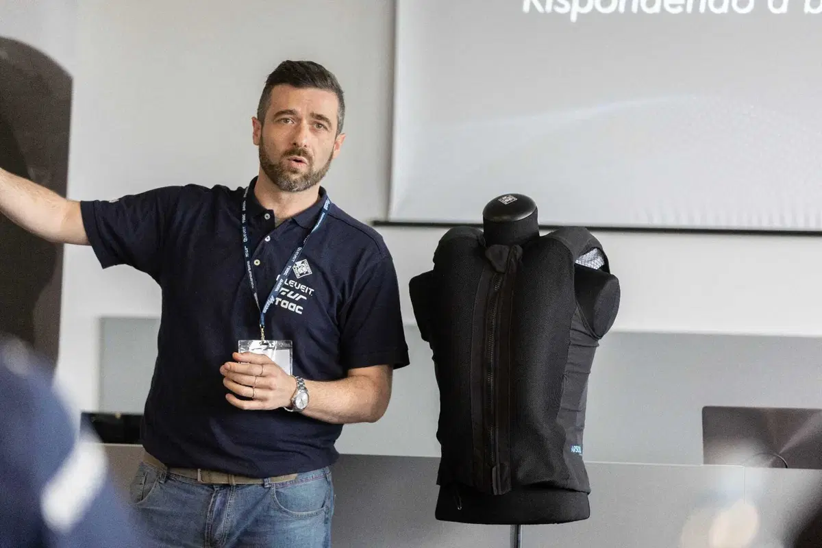 Tucano Urbano presenta il nuovo airbag AirScud Flex (15)