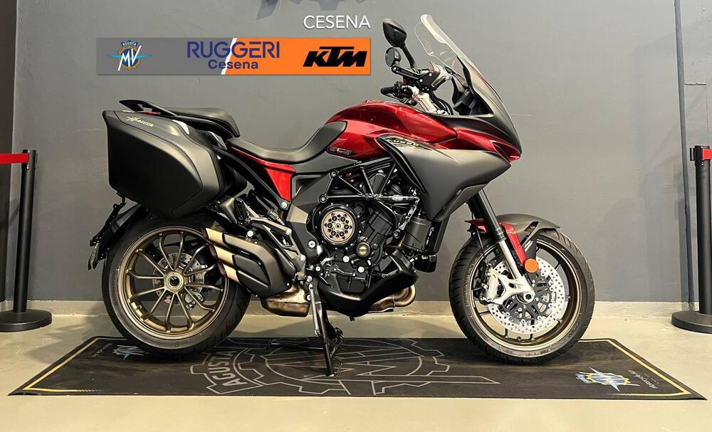 MV Agusta Turismo Veloce 800 Lusso SCS (2021 - 24) (4)