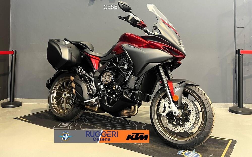 MV Agusta Turismo Veloce 800 Lusso SCS (2021 - 24) (3)