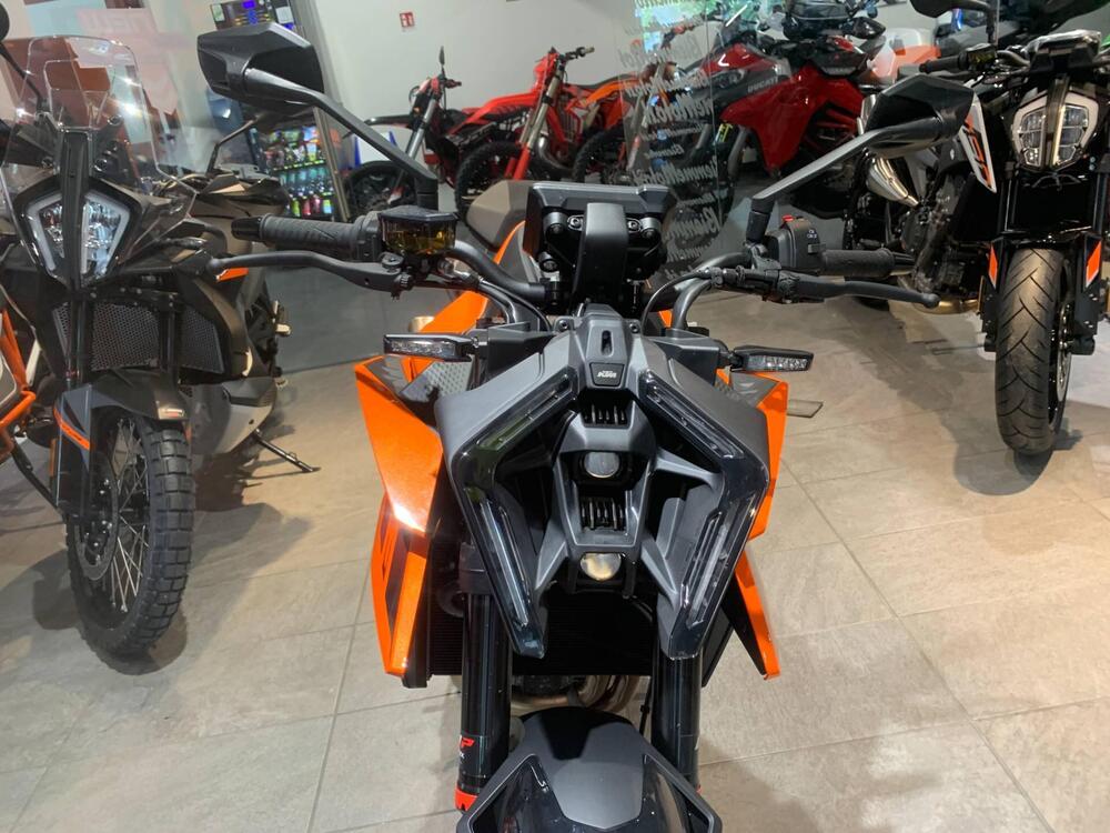 KTM 990 Duke (2024) (2)