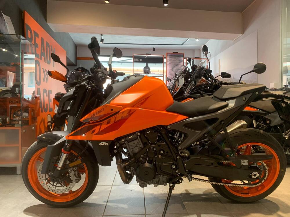 KTM 990 Duke (2024)