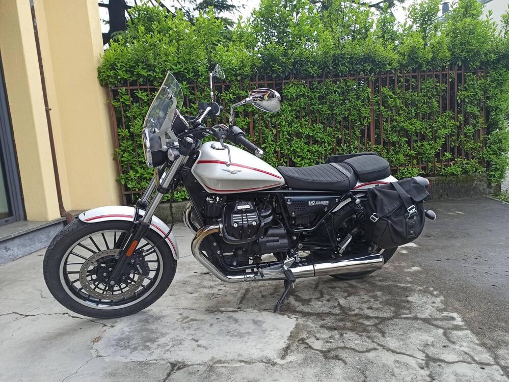 Moto Guzzi V9 Roamer (2016 - 18) (2)