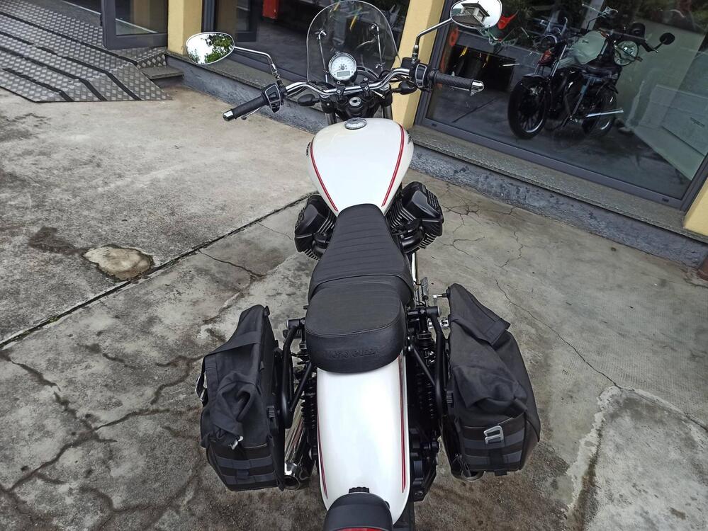 Moto Guzzi V9 Roamer (2016 - 18) (4)