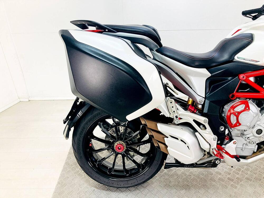 MV Agusta Turismo Veloce 800 Lusso (2014 - 16) (5)